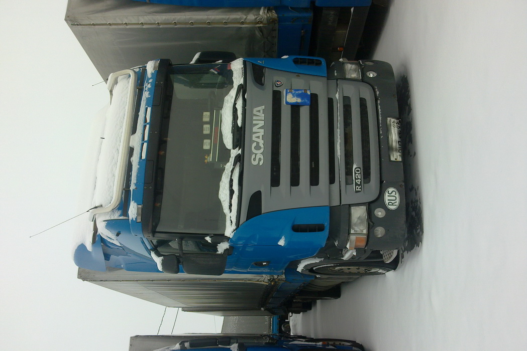 Scania 124R 420 (2006г) 6Х2 6Х2 автопоезд 120 кубм бортовой тентованный