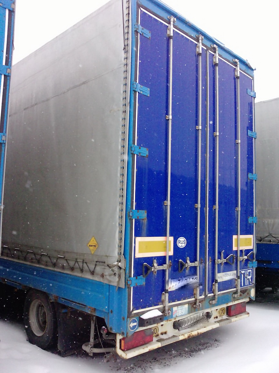 Scania 124R 420 (2006г) 6Х2 120 кубм бортовой тентованный